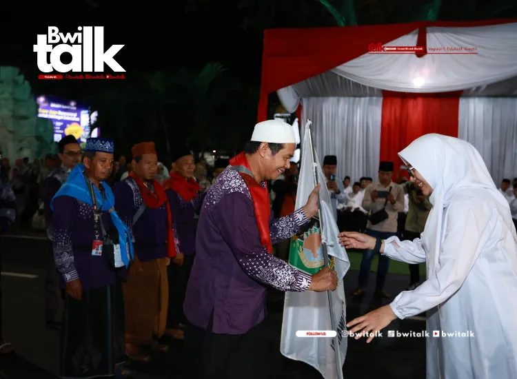 Ibu Bupati Ipuk FiestiandaniLepas 752 Calon Haji Banyuwangi